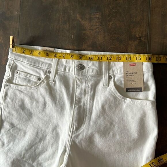 NWT 721 HIGH-RISE SKINNY A HIGH RISE SLIM THROUGH THE HIP AND THIGH - Picture 15 of 16